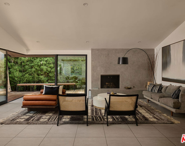 8970 Wonderland Park Avenue - Photo Thumbnail 9