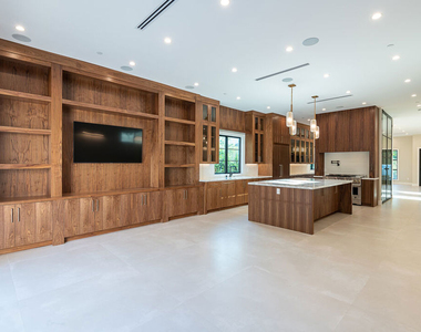 14752 Hartsook Street - Photo Thumbnail 7