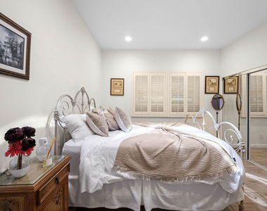 16582 Calneva Drive - Photo Thumbnail 35