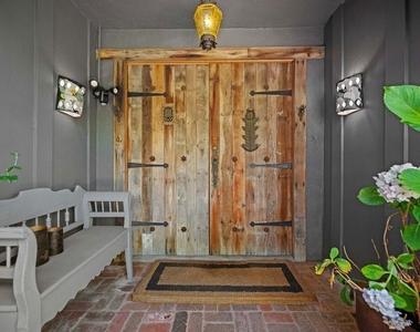 16582 Calneva Drive - Photo Thumbnail 3