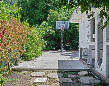 16582 Calneva Drive - Photo Thumbnail 44