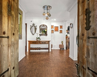 16582 Calneva Drive - Photo Thumbnail 4