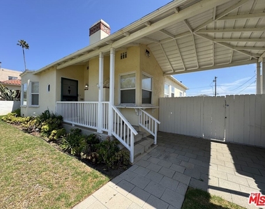823 23rd Street - Photo Thumbnail 1