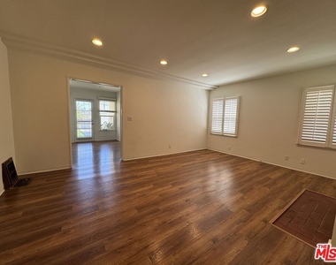 823 23rd Street - Photo Thumbnail 3
