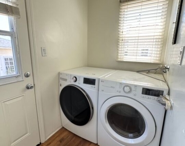 823 23rd Street - Photo Thumbnail 10