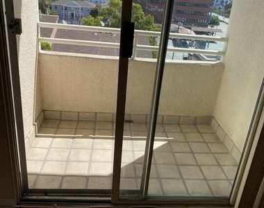 10432 Eastborne Avenue - Photo Thumbnail 18