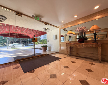 10751 Wilshire Boulevard - Photo Thumbnail 1