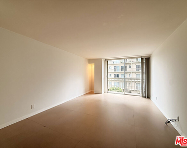 10751 Wilshire Boulevard - Photo Thumbnail 6