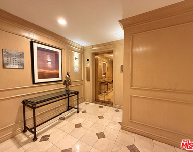 10751 Wilshire Boulevard - Photo Thumbnail 2