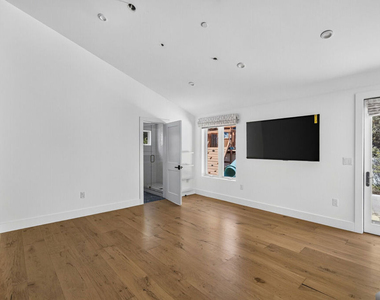 2141 Indian Springs Lane - Photo Thumbnail 18