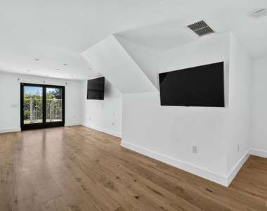 2141 Indian Springs Lane - Photo Thumbnail 31
