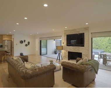 12957 Hartsook Street - Photo Thumbnail 2