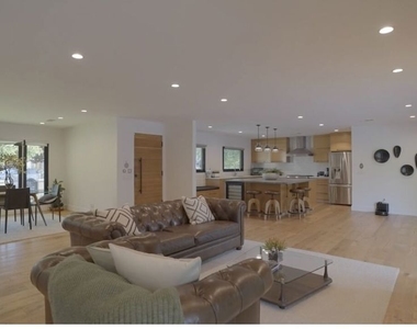 12957 Hartsook Street - Photo Thumbnail 3
