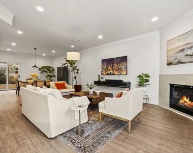1253 18th Street - Photo Thumbnail 2