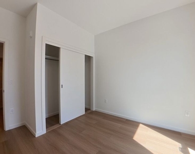 5119 Colfax Avenue - Photo Thumbnail 17