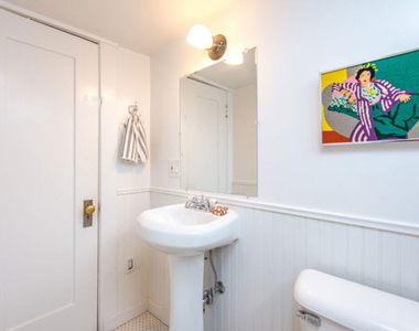 2417 Walgrove Avenue - Photo Thumbnail 11