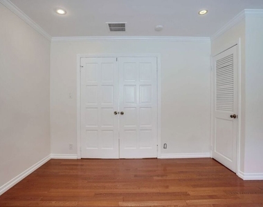7230 W 90th Street - Photo Thumbnail 15