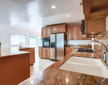 7230 W 90th Street - Photo Thumbnail 8