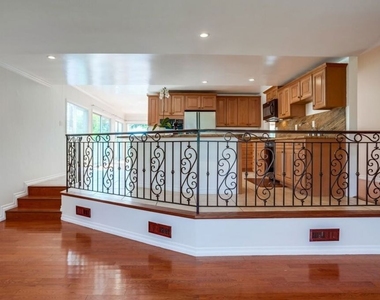 7230 W 90th Street - Photo Thumbnail 4