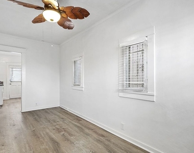 1916 3rd Street - Photo Thumbnail 6