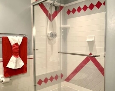 970 Palm Avenue - Photo Thumbnail 5