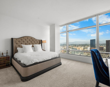 900 W Olympic Boulevard - Photo Thumbnail 20