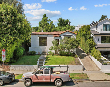 2569 Patricia Avenue - Photo Thumbnail 4