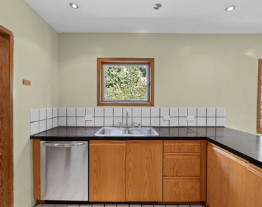2569 Patricia Avenue - Photo Thumbnail 19