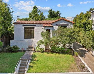 2569 Patricia Avenue - Photo Thumbnail 3