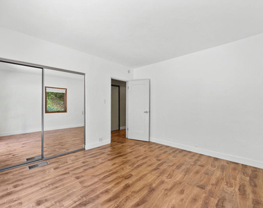 2569 Patricia Avenue - Photo Thumbnail 34