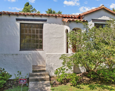 2569 Patricia Avenue - Photo Thumbnail 5