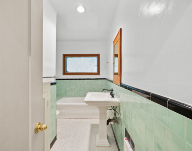 2569 Patricia Avenue - Photo Thumbnail 25
