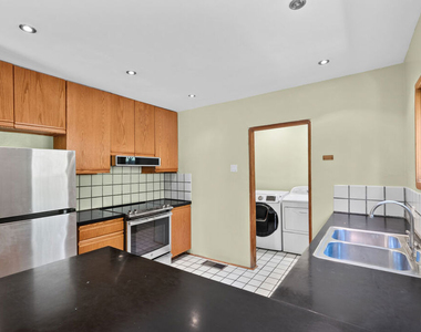 2569 Patricia Avenue - Photo Thumbnail 17