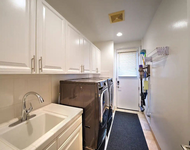 23935 De Ville Way - Photo Thumbnail 34