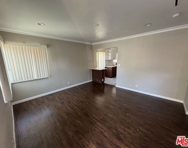 470 W California Avenue - Photo Thumbnail 2