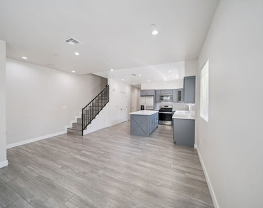 1123 Browning Boulevard - Photo Thumbnail 4