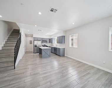 1123 Browning Boulevard - Photo Thumbnail 5