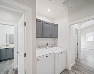 1123 Browning Boulevard - Photo Thumbnail 17