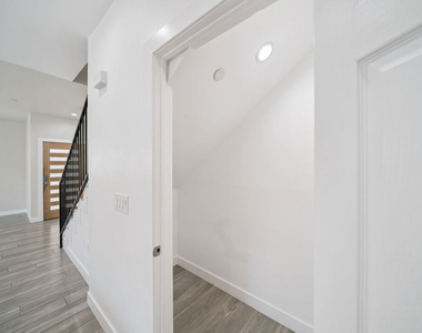 1123 Browning Boulevard - Photo Thumbnail 11