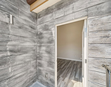 1123 Browning Boulevard - Photo Thumbnail 19
