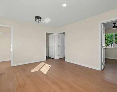 11512 Fenton Avenue - Photo Thumbnail 4