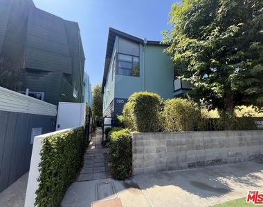 320 Indiana Avenue - Photo Thumbnail 1