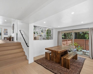 11260 Overland Avenue - Photo Thumbnail 10