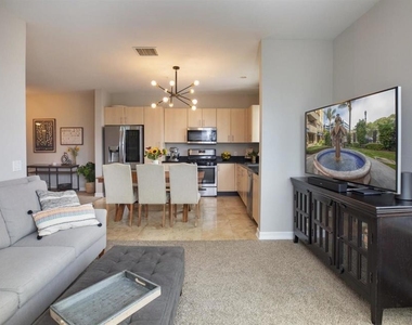 1400 Broadway - Photo Thumbnail 4