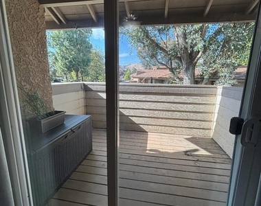 4553 Alamo Street - Photo Thumbnail 2