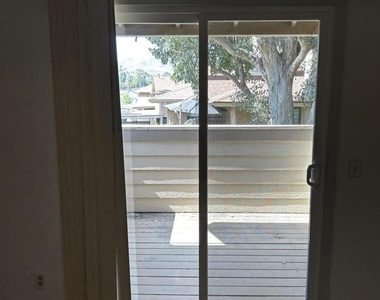 4553 Alamo Street - Photo Thumbnail 3
