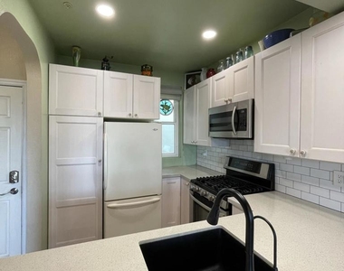 555 Maine Avenue - Photo Thumbnail 5