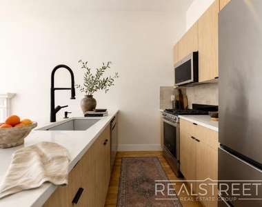 1267 Bergen Street - Photo Thumbnail 2