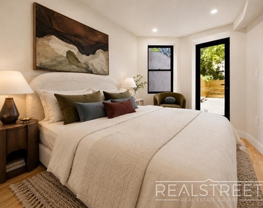 1267 Bergen Street - Photo Thumbnail 2