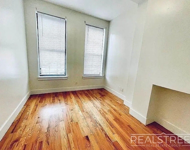 22 Catherine St - Photo Thumbnail 3